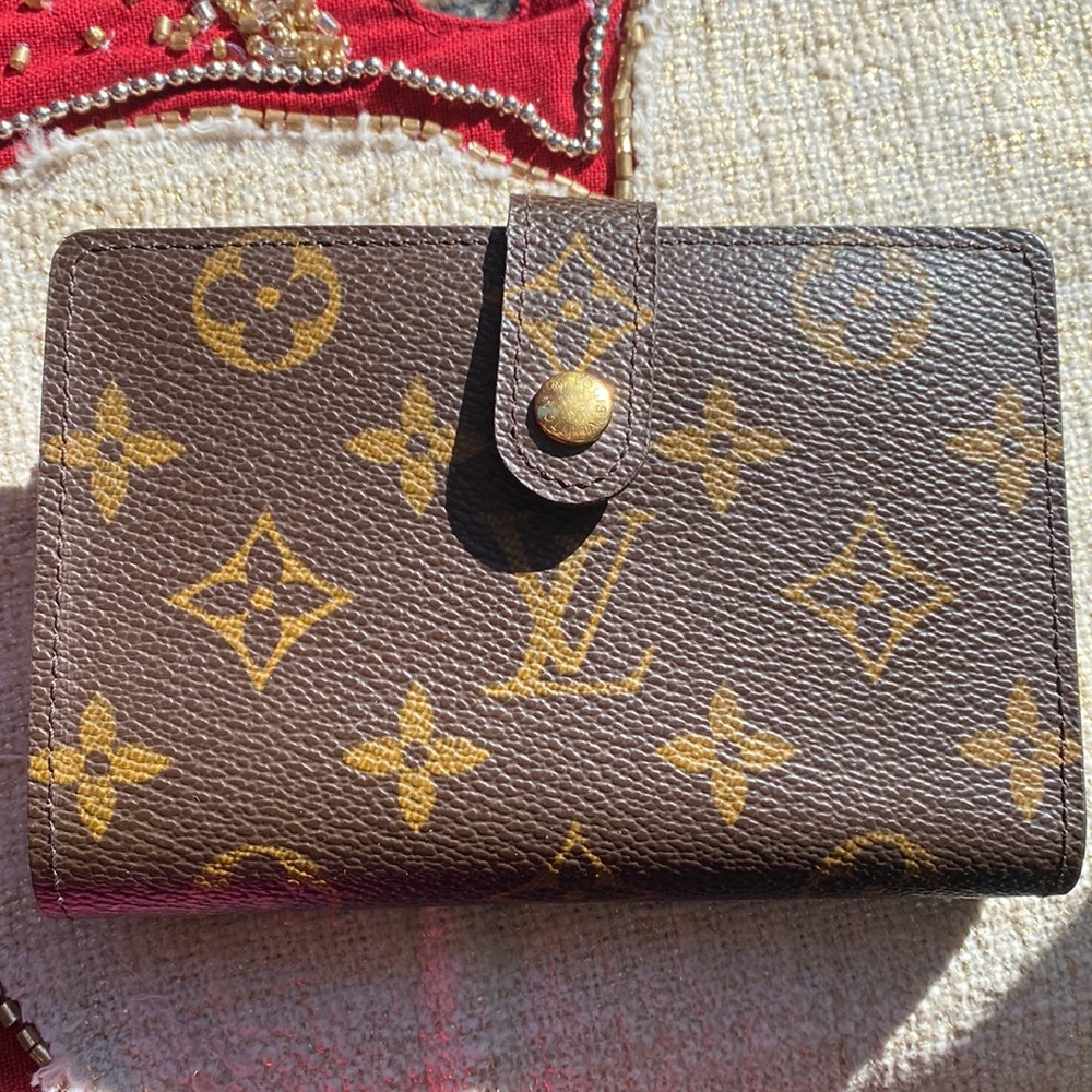 ✨AUTHENTIC ✨Louis Vuitton Monogram Bifold Wallet